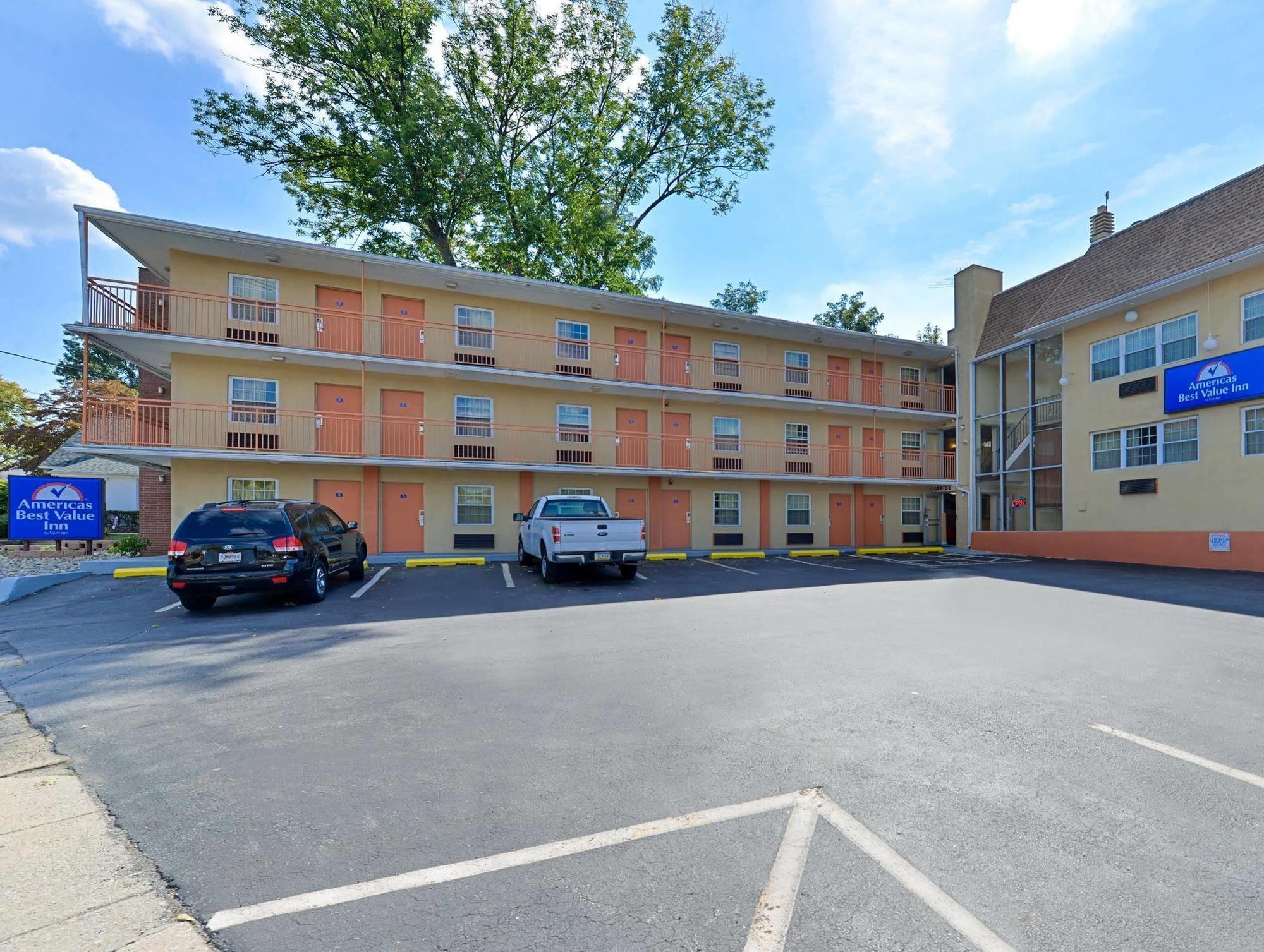 Americas Best Value Inn Media Philadelphia Exterior foto